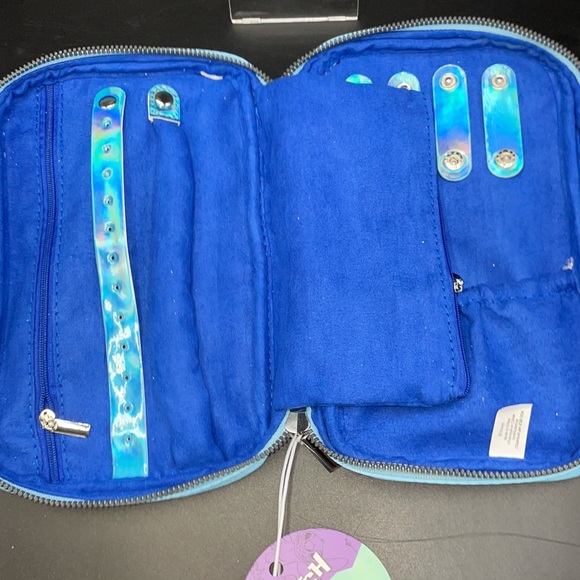 Holiday SALE 🎁  ⬇️ Stitch Travel Organizer Disney - Picture 4 of 9